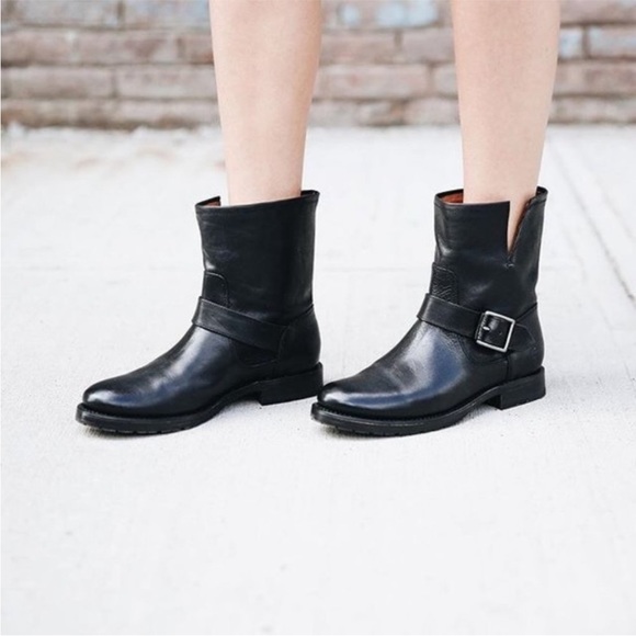 $388 Frye Natalie Engineer Black Leather  Short Moto Belted Casual Lug AnkleBoot - Picture 5 of 16